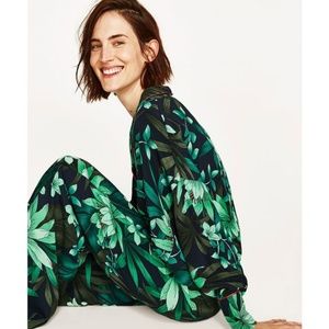 Zara Pants - π΄ Tropical Green Palazzo Pants Zara Pants - π΄ Tropical Green Palazzo Pants